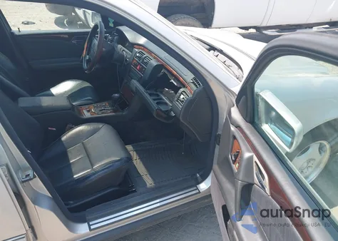 1997 Mercedes-Benz E 420 420 из США, поврежденный, VIN WDBJF72F5VA201857